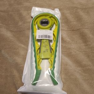 Bottle/ Can Opener Combo with Leverage Tool